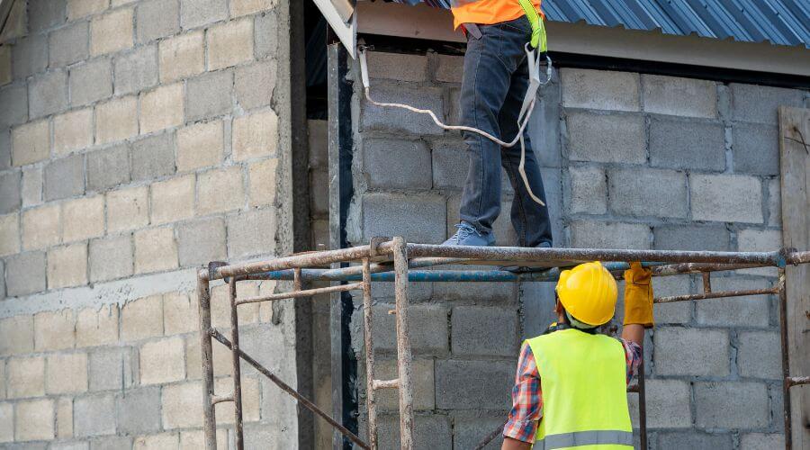 Expert Emergency Roof Repairs services in Carle Place, NY